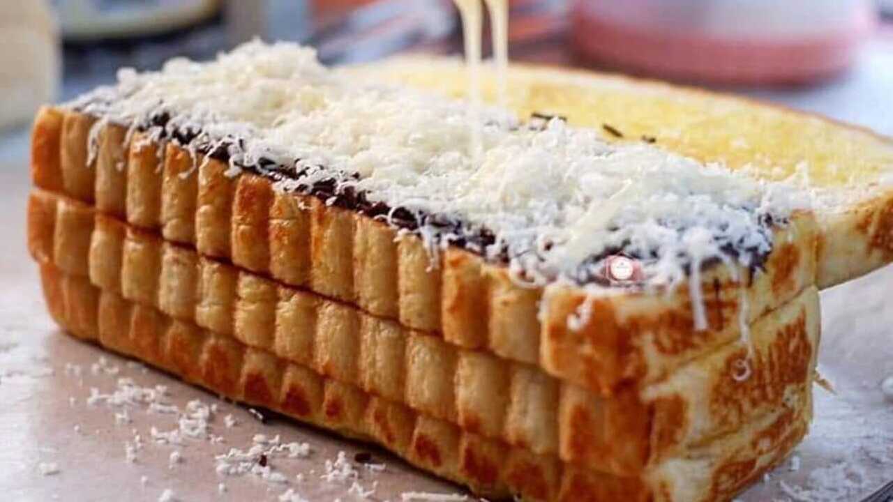 Roti Bakar Bandung (Bandung Grilled Toast) – The Ultimate Sweet Treat