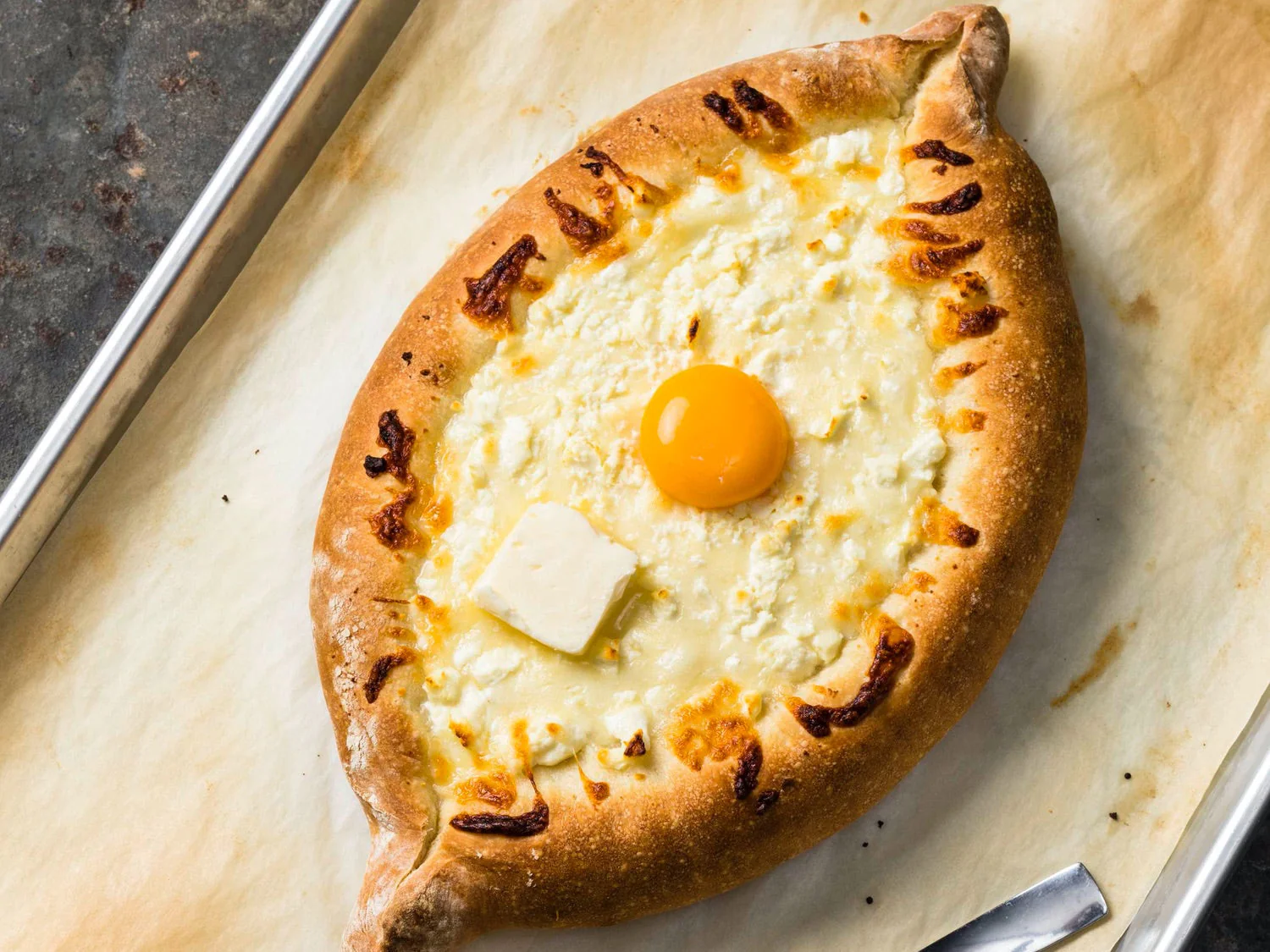 Khachapuri Adjaruli (Cheese-Filled Bread)